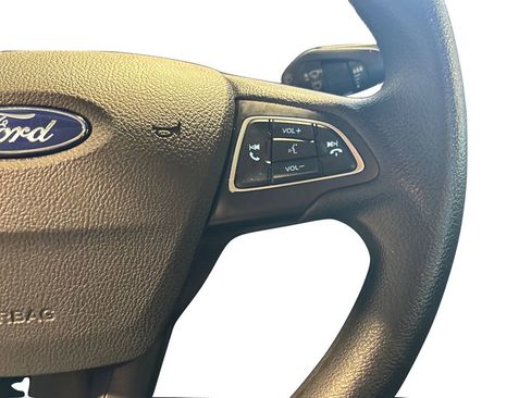 Used 2018 Ford Focus SE w/ SE Appearance Package FWD image 33