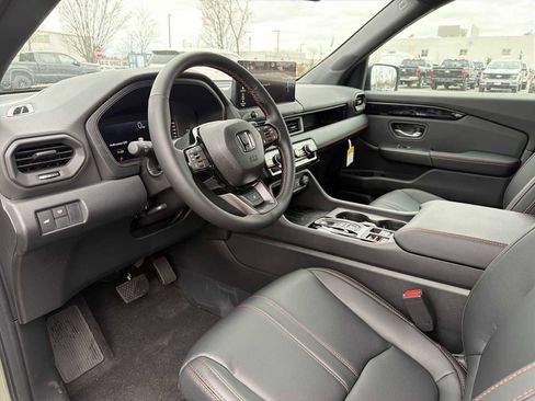 New 2026 Honda Pilot TrailSport image 10
