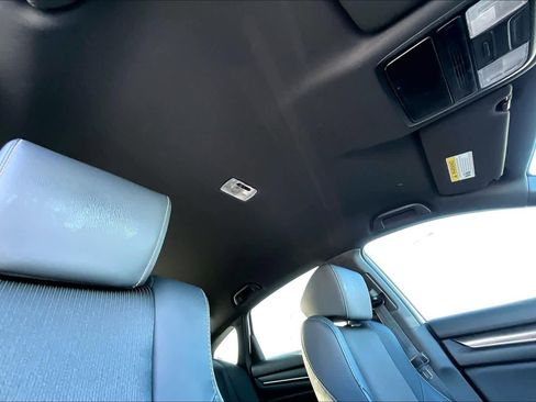 Used 2018 Honda Accord Sport image 13