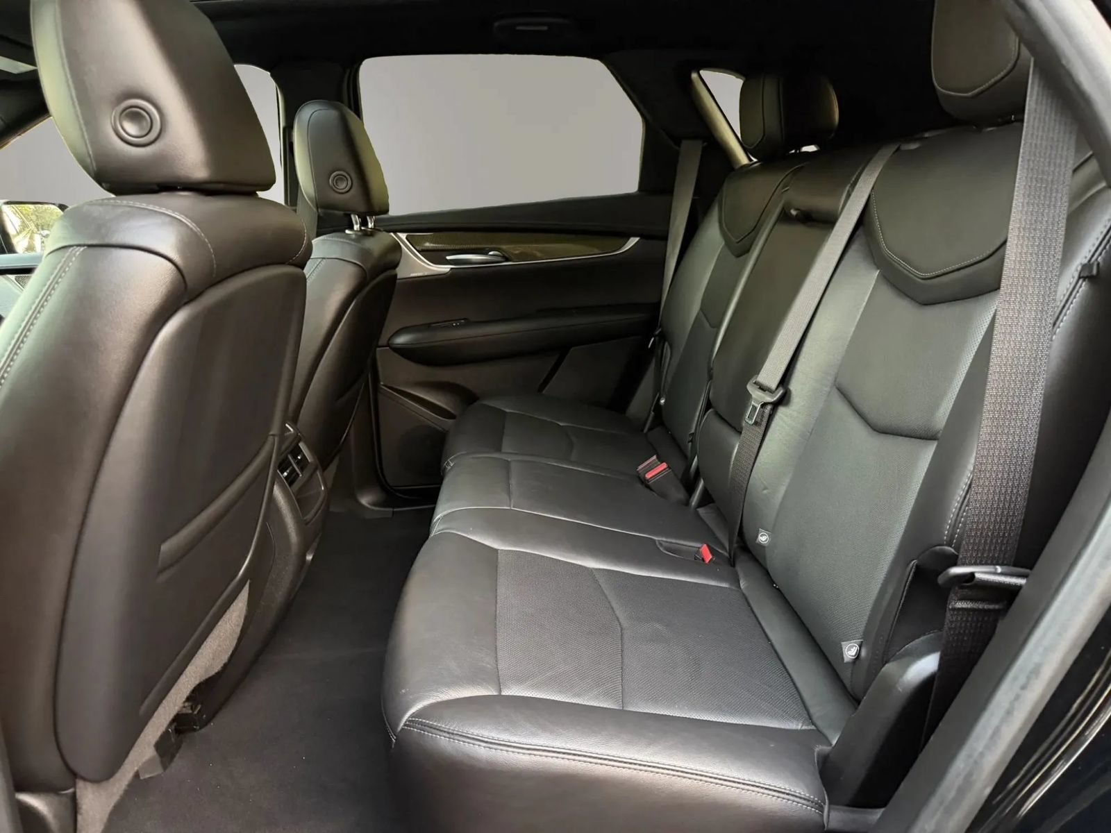 Used 2020 Cadillac XT5 Sportv w/ LPO, Illumination Package AWD/4WD image 19
