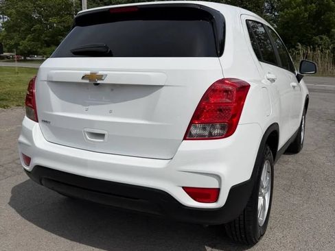 Used 2021 Chevrolet Trax LS w/ Tint and Cruise Package FWD image 8