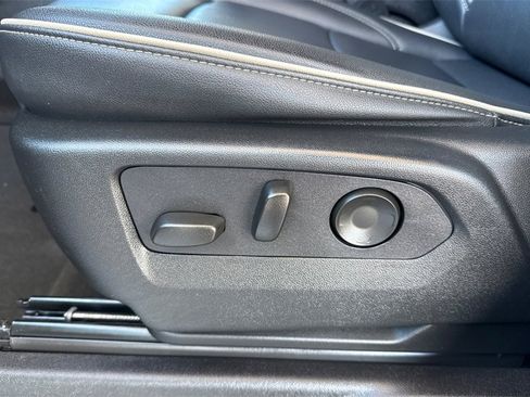 Used 2024 Chevrolet Tahoe Premier image 18