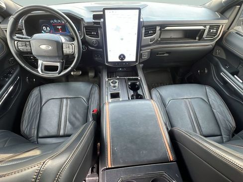 Used 2023 Ford Expedition Platinum RWD image 13