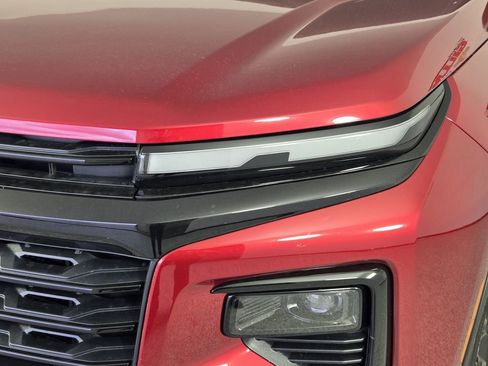 New 2026 Chevrolet Traverse LT w/ Midnight/Sport Edition FWD image 10
