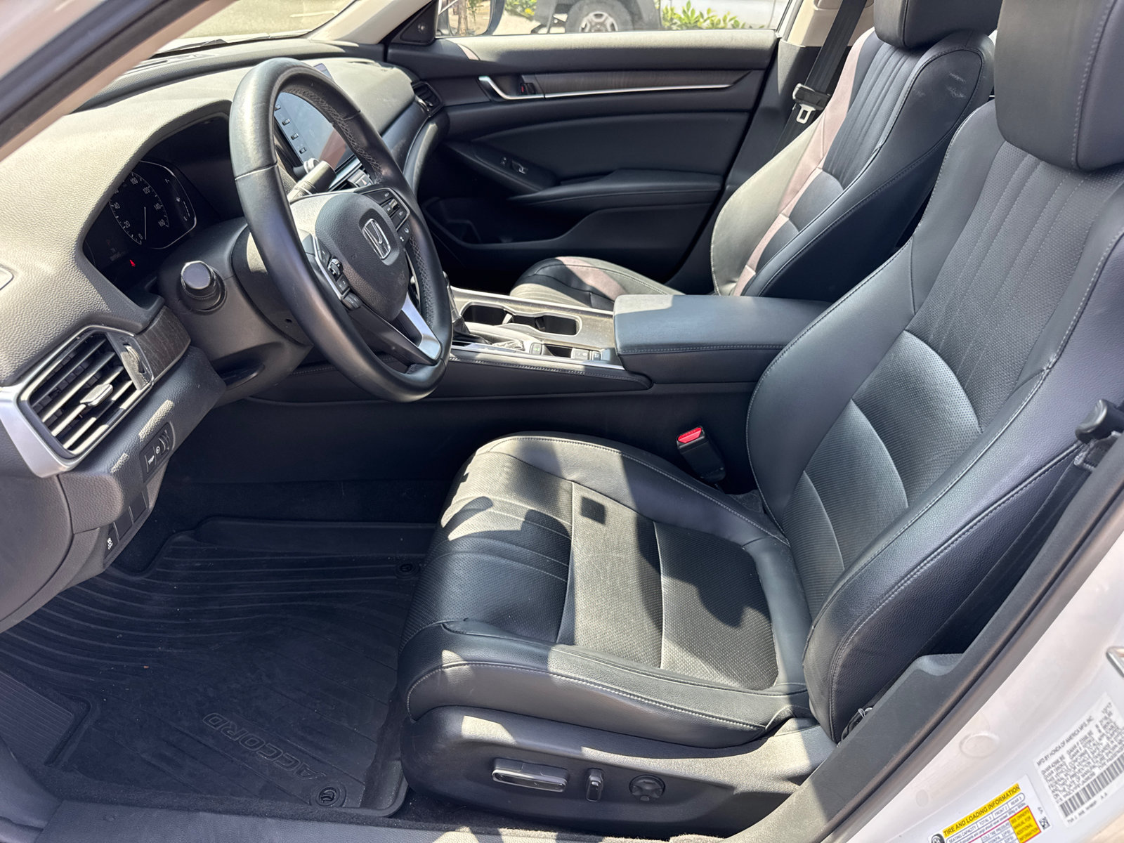 Used 2018 Honda Accord EX-L image 15