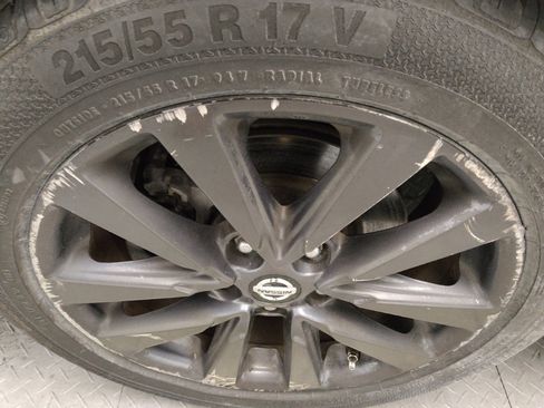 Used 2017 Nissan Altima 2.5 SV image 31