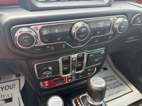 Used 2021 Jeep Gladiator Rubicon AWD/4WD image 21
