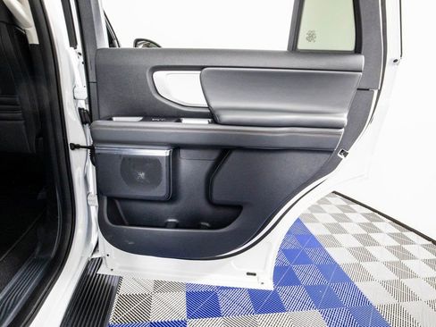 Used 2025 Ford Expedition Active image 17