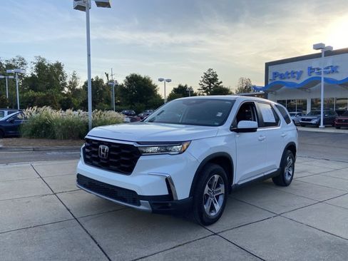 Used 2025 Honda Pilot EX-L image 4
