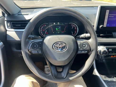 Used 2024 Toyota RAV4 XLE AWD/4WD image 14