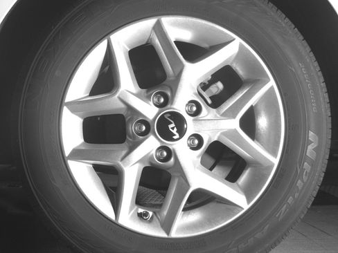 Used 2025 Kia Soul LX w/ LX Technology Package FWD image 14