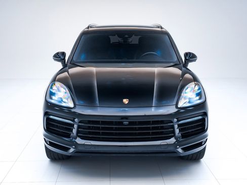 Used 2021 Porsche Cayenne S image 6