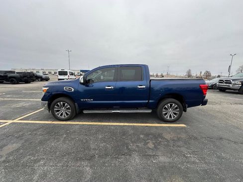 Used 2017 Nissan Titan SL image 6