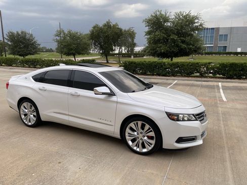 Used 2016 Chevrolet Impala LTZ w/ Enhanced Convenience Package FWD image 22