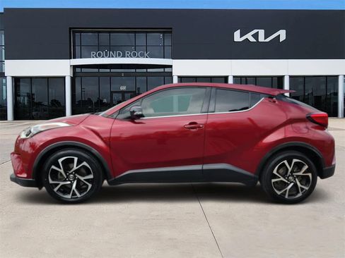 Used 2019 Toyota C-HR Limited image 4
