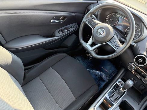 Used 2023 Nissan Sentra SV image 13