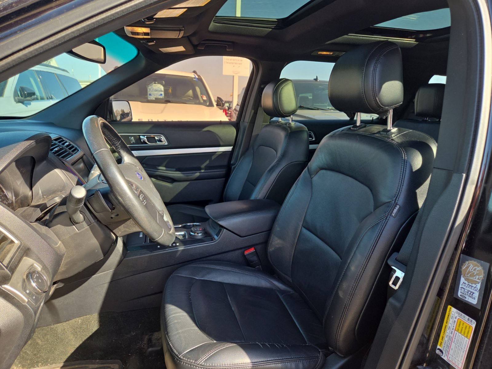 Used 2016 Ford Explorer XLT w/ Equipment Group 202A AWD/4WD image 8