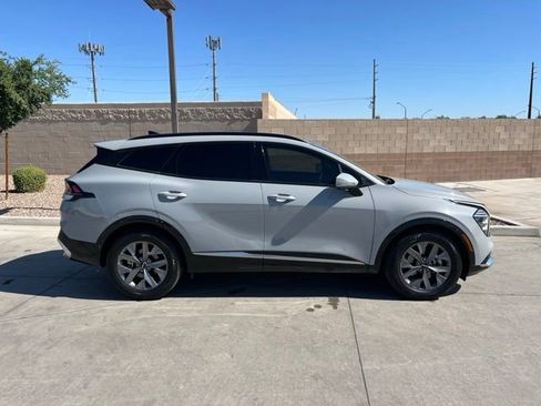 Used 2024 Kia Sportage SX FWD image 3