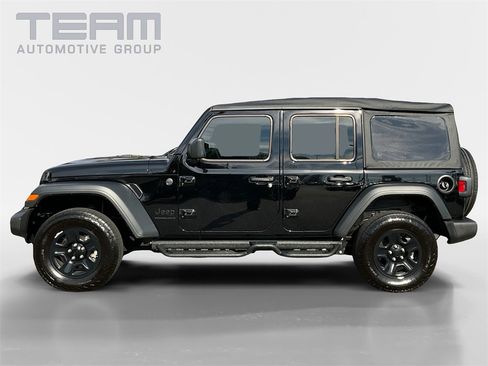 Used 2025 Jeep Wrangler Sport image 4