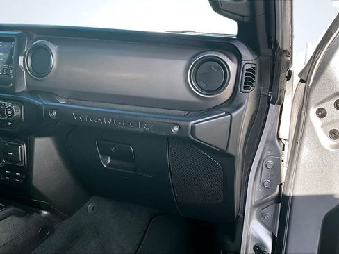 Used 2021 Jeep Wrangler Sport S image 24