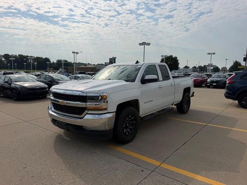 Used 2019 Chevrolet Silverado 1500 LT AWD/4WD image 6