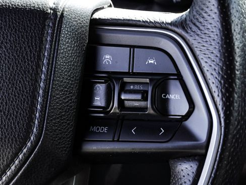 Used 2024 Toyota Tacoma SR5 AWD/4WD image 34