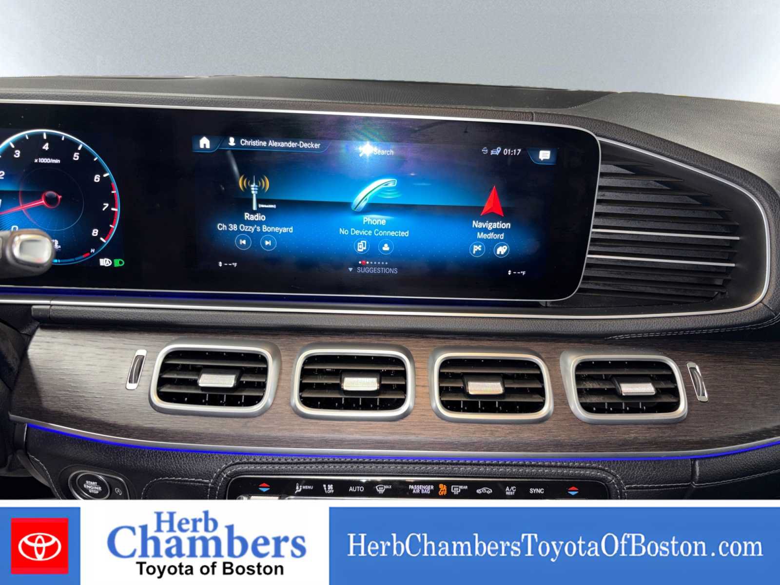 Used 2020 Mercedes-Benz GLE 350 4MATIC image 12