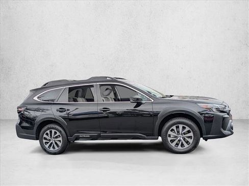 Used 2023 Subaru Outback Premium AWD/4WD image 4