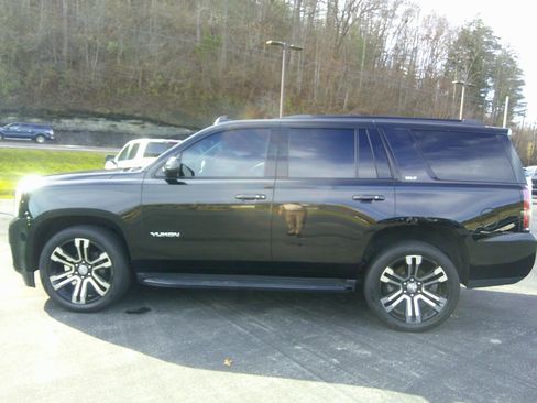 Used 2019 GMC Yukon SLT w/ Open Road Package AWD/4WD image 2