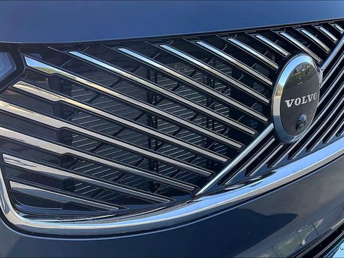 New 2026 Volvo XC90 T8 Plus w/ Protection Package image 34