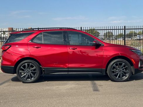 Used 2023 Chevrolet Equinox RS w/ RS Leather Package AWD/4WD image 3