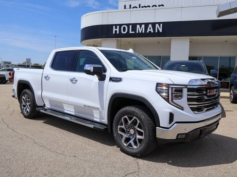 New 2026 GMC Sierra 1500 SLT image 1