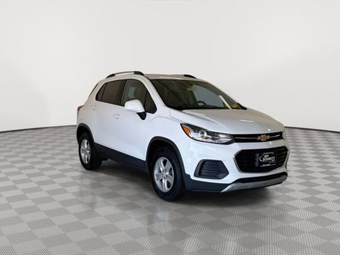 Used 2021 Chevrolet Trax LT AWD/4WD image 13
