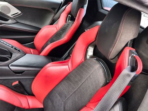 Used 2021 Chevrolet Corvette Stingray Premium Conv w/ Z51 Performance Package image 11