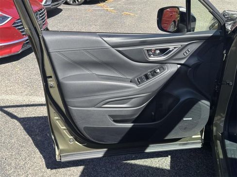 Used 2022 Subaru Forester Touring image 15