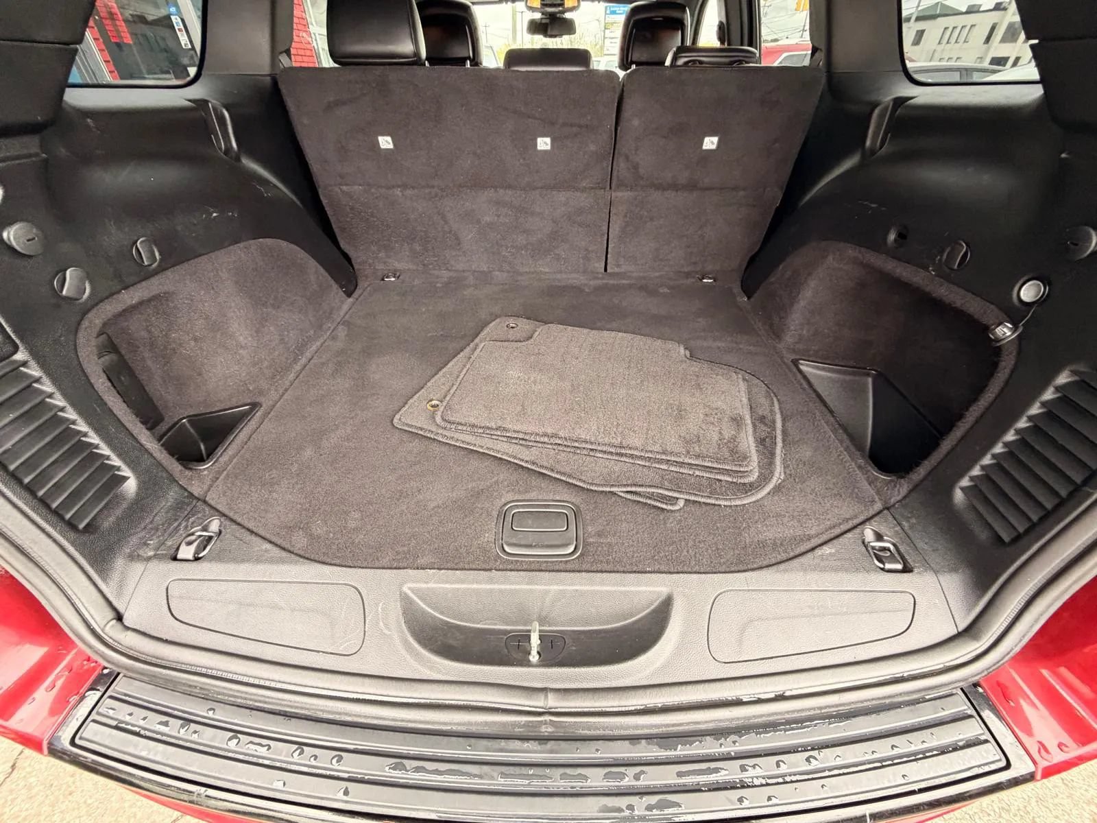 Used 2014 Jeep Grand Cherokee Altitude AWD/4WD image 7