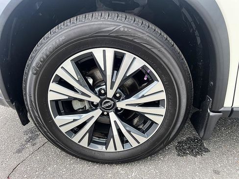 Certified 2023 Nissan Rogue SV w/ SV Premium B Package AWD/4WD image 9