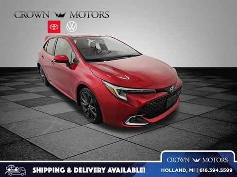 Used 2025 Toyota Corolla XSE FWD image 1