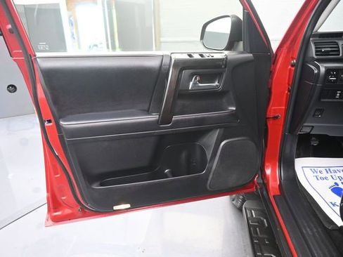 Used 2024 Toyota 4Runner TRD Off-Road image 10