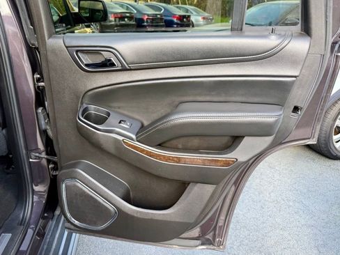 Used 2015 Chevrolet Tahoe LT image 32