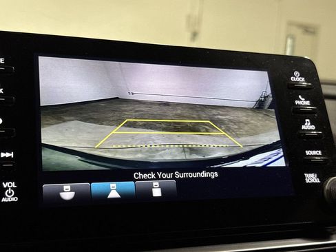 Used 2021 Honda Accord Sport image 15