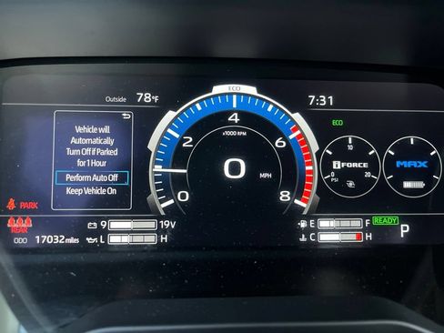 Used 2024 Toyota Tundra Limited w/ Power Package AWD/4WD image 25
