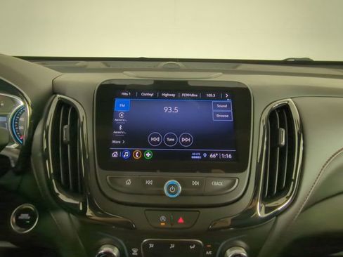 Used 2023 Chevrolet Equinox RS w/ RS Leather Package FWD image 23