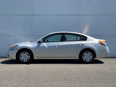 Used 2009 Nissan Altima 2.5 S w/ Convenience Pkg FWD image 4