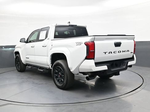 Used 2024 Toyota Tacoma TRD Sport w/ TRD Sport Upgrade Package image 5