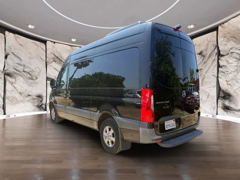 Used 2019 Mercedes-Benz Sprinter 2500 image 8