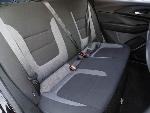 Used 2023 Chevrolet TrailBlazer LT w/ LPO, Blackout Package FWD image 19