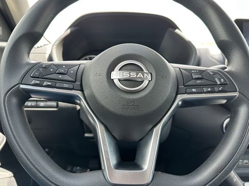 Used 2024 Nissan Sentra SV FWD image 26