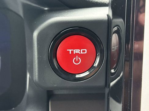 Used 2024 Toyota Tacoma TRD Sport image 18