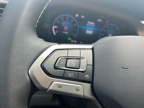 New 2026 Volkswagen Atlas SE FWD image 16